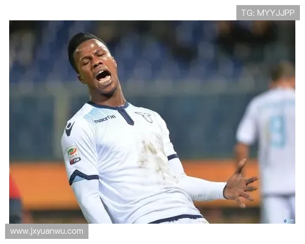 巴卡约科感恩家人为足球奔波誓为国家队拼尽全力